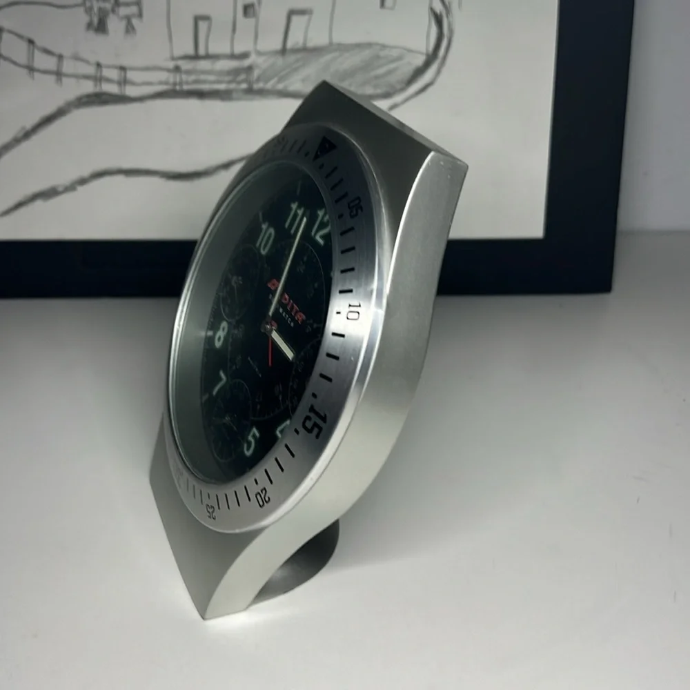 Clock - Picture 3 of 3